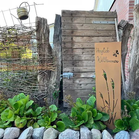 Huus-ritter In Balje