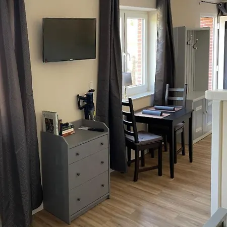 Huus-ritter In Apartment *